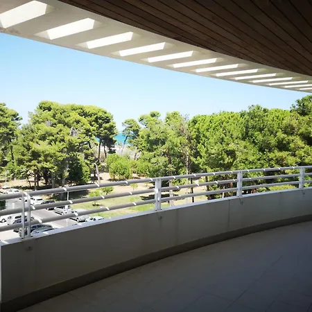 Akoja Di Pregio Fronte Mare アパート *